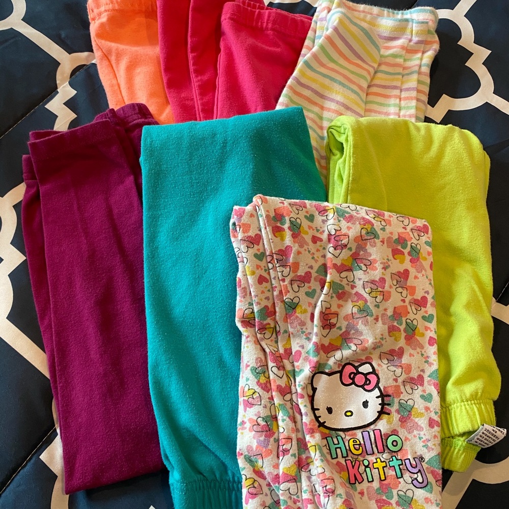 9 pairs of leggings, size 5T